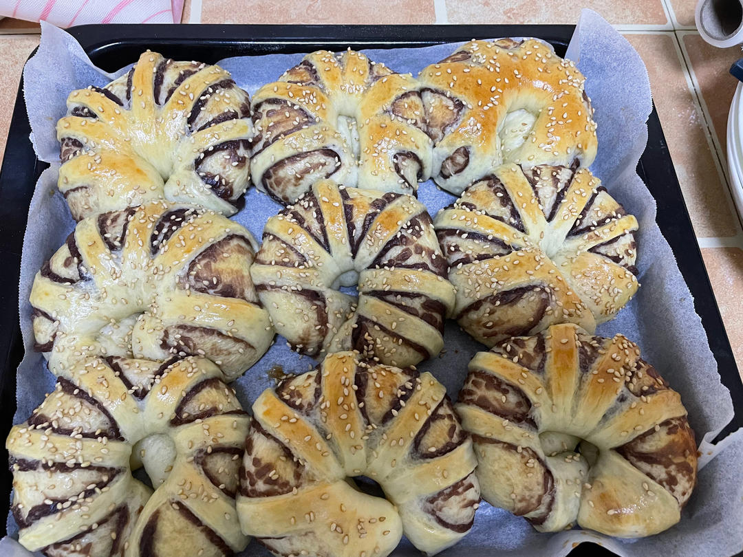 一次发酵❗️松软香甜的红豆沙面包圈㊙️