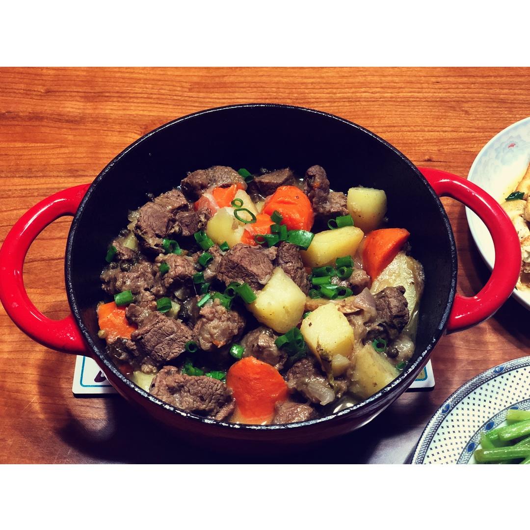 沙沙土豆胡萝卜炖牛肉