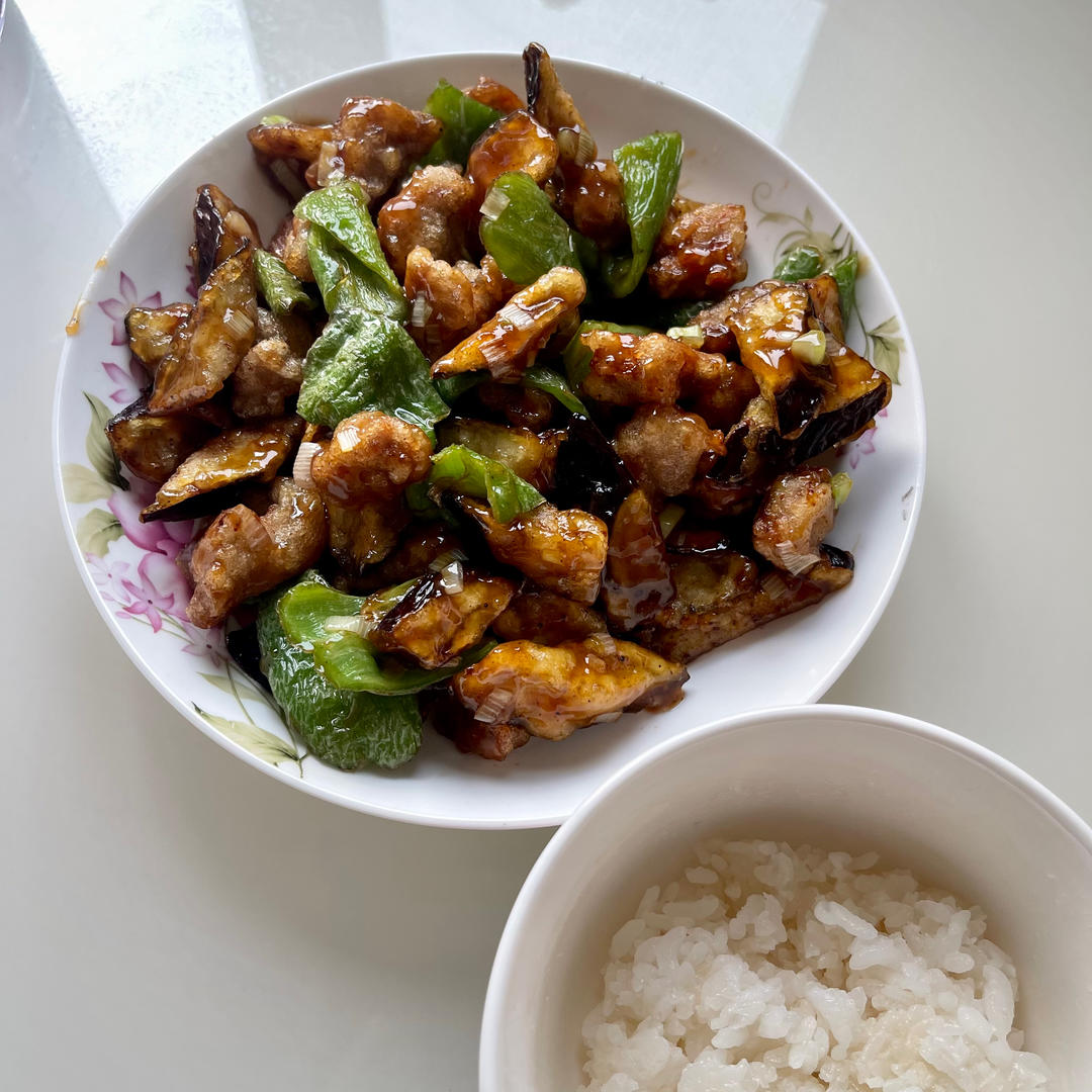 青椒茄子溜肉段