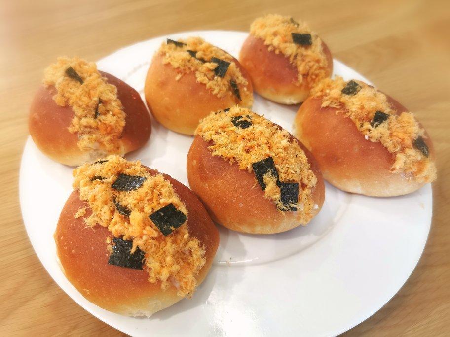 里松外松肉松面包