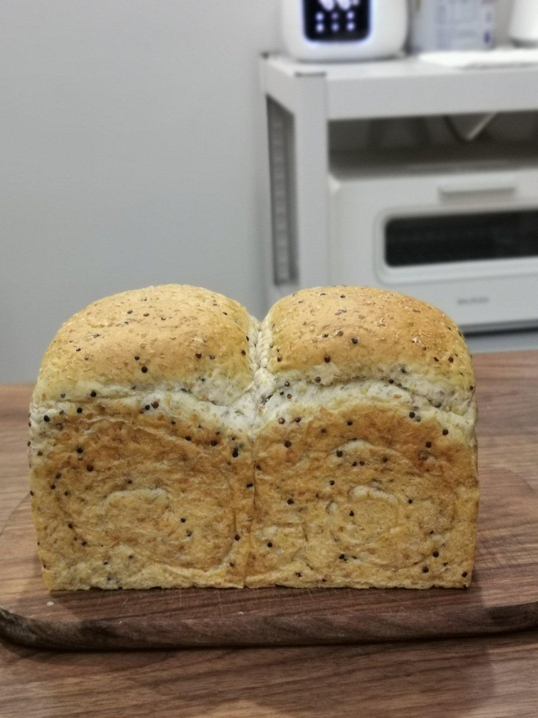 「麦麦吐司」——50%全麦➕藜麦