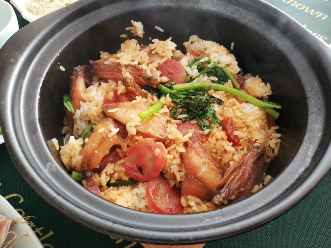 香肠煲仔饭