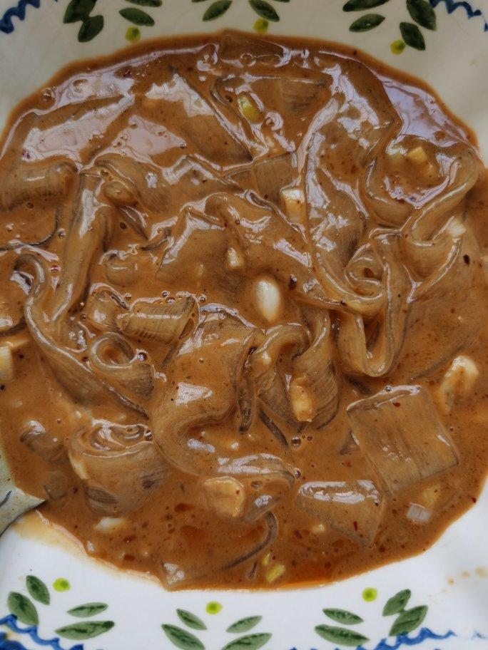 秒杀小夜市的麻酱流汁宽粉