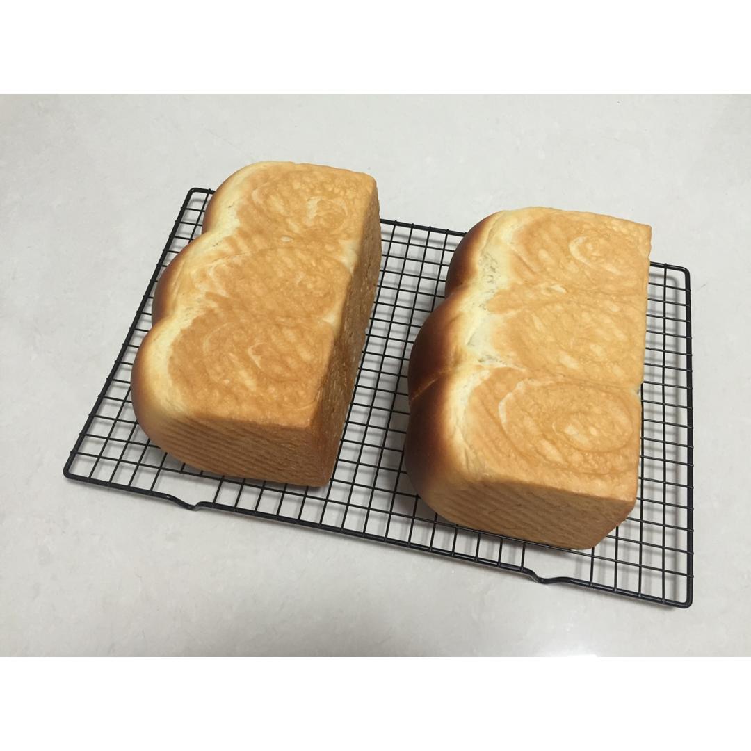 鲜奶吐司（老面法）