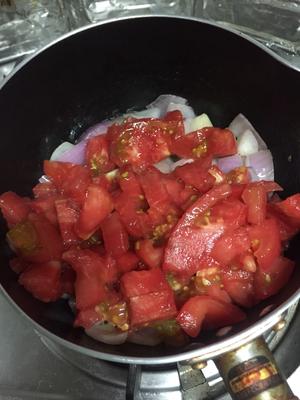 番茄鲜虾面的做法 步骤5