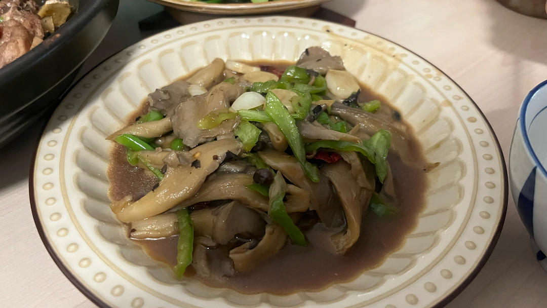 爆炒平菇