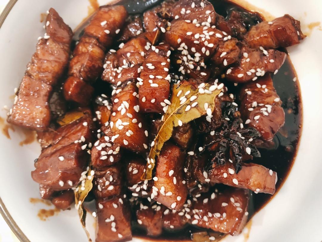 吃着碗里望着锅里的红烧肉