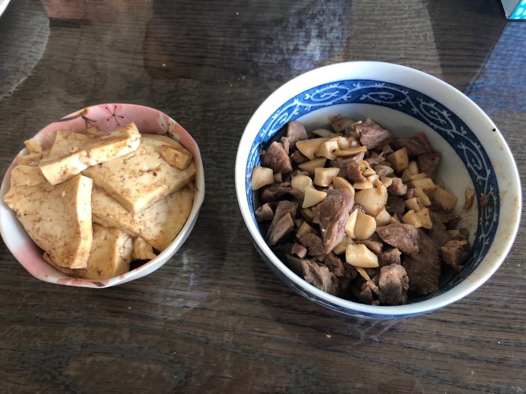 家常菜~杏鲍菇烧牛肉粒