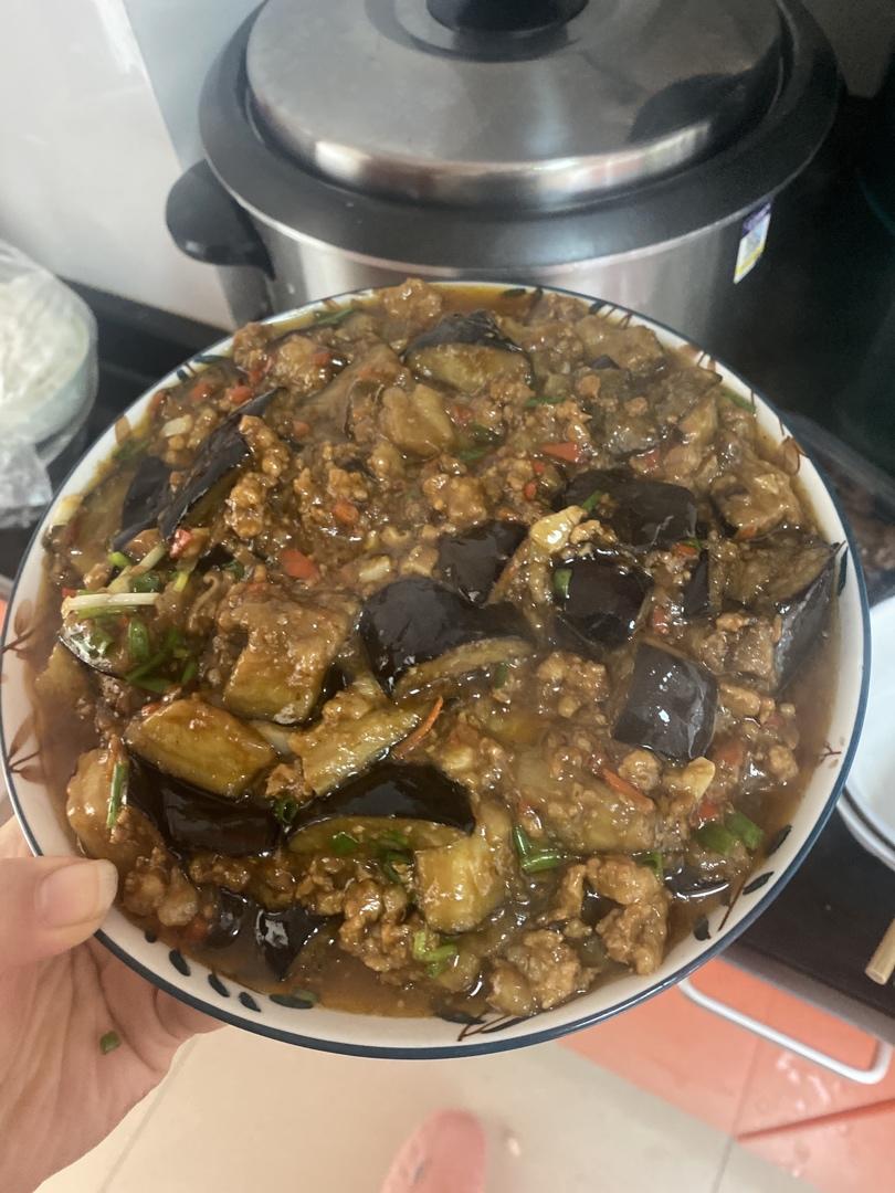 厨师长教你：“肉末烧茄子”的家常做法，口感软糯适合下饭，收藏