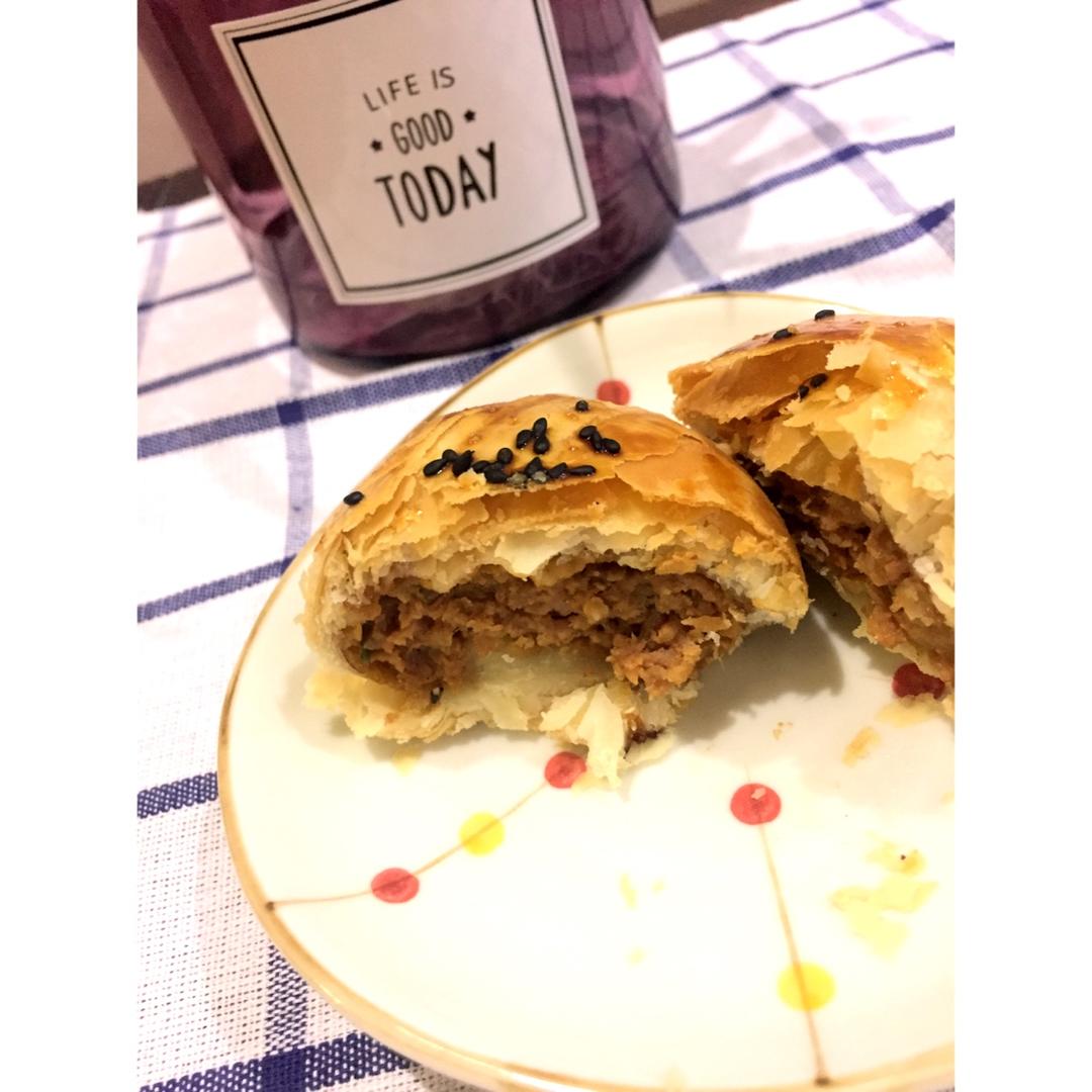 排四个小时队也买不到的鲜肉月饼，秘诀是放麻油！