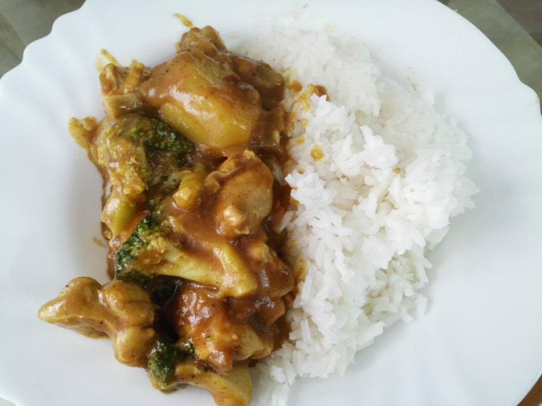 咖喱鸡肉饭