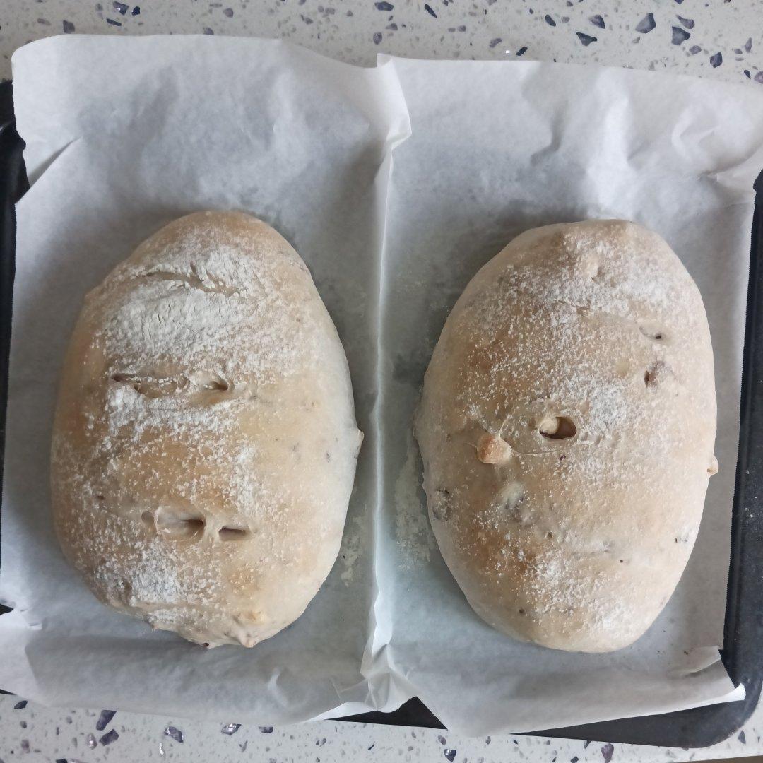 全麦蔓越莓核桃软欧包