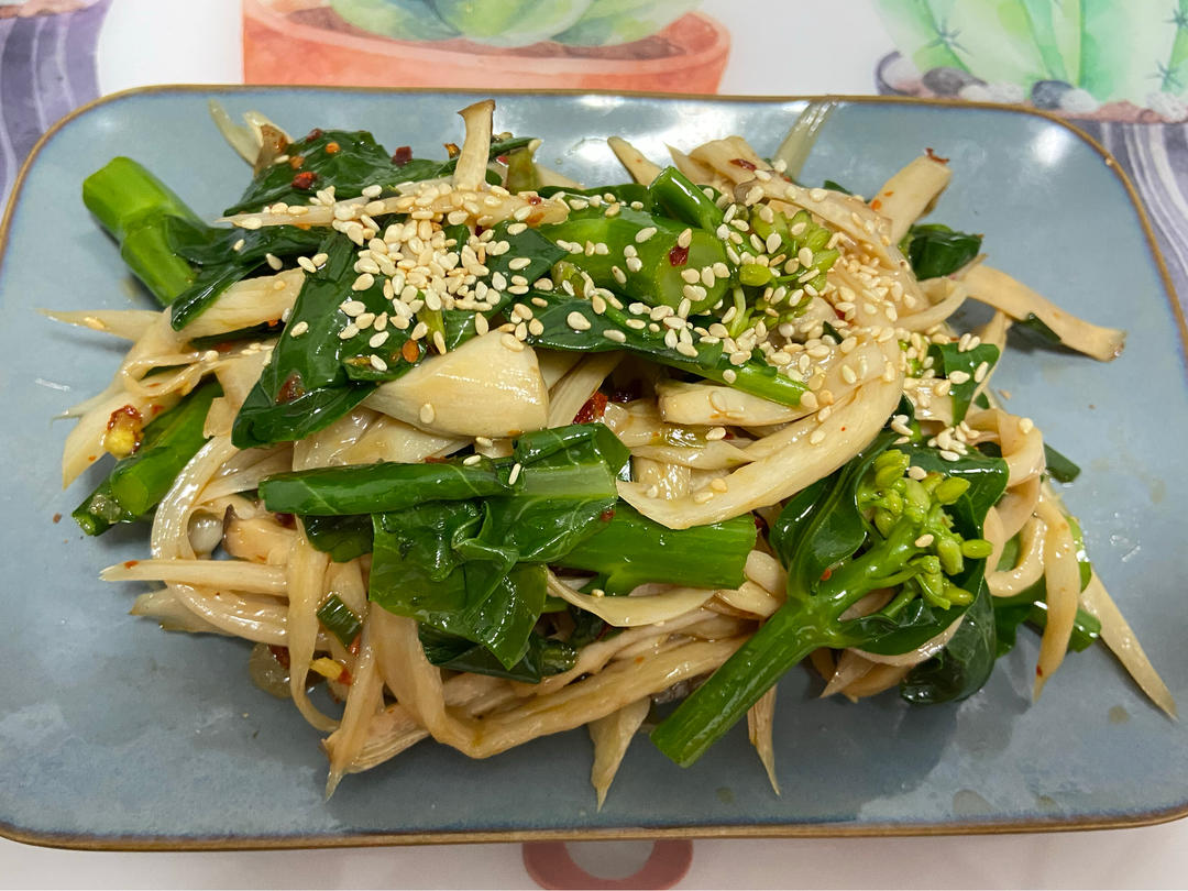 比肉还好吃的【手撕凉拌杏鲍菇】，上桌扫光光
