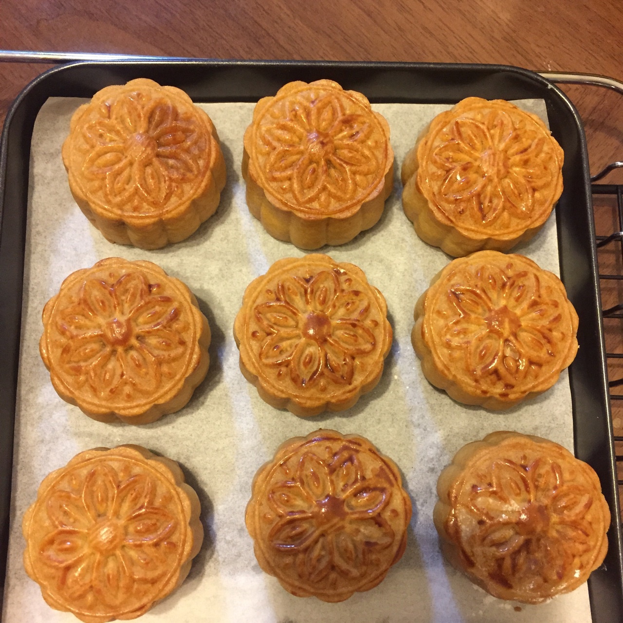 广式月饼—蛋黄莲蓉月饼