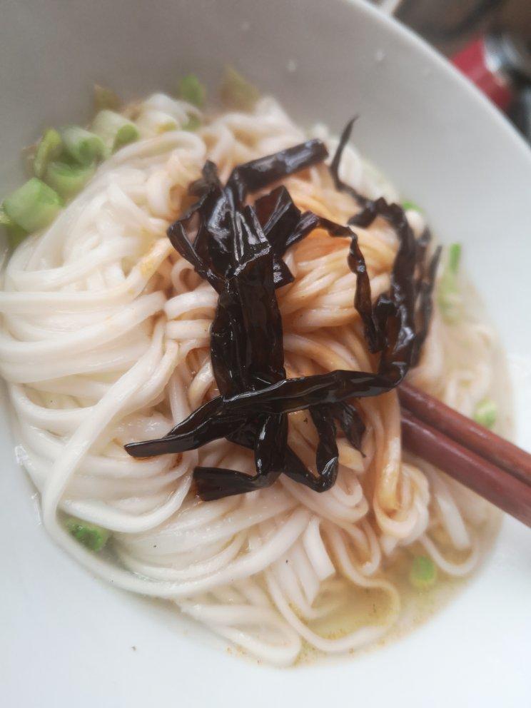 极香的葱油面