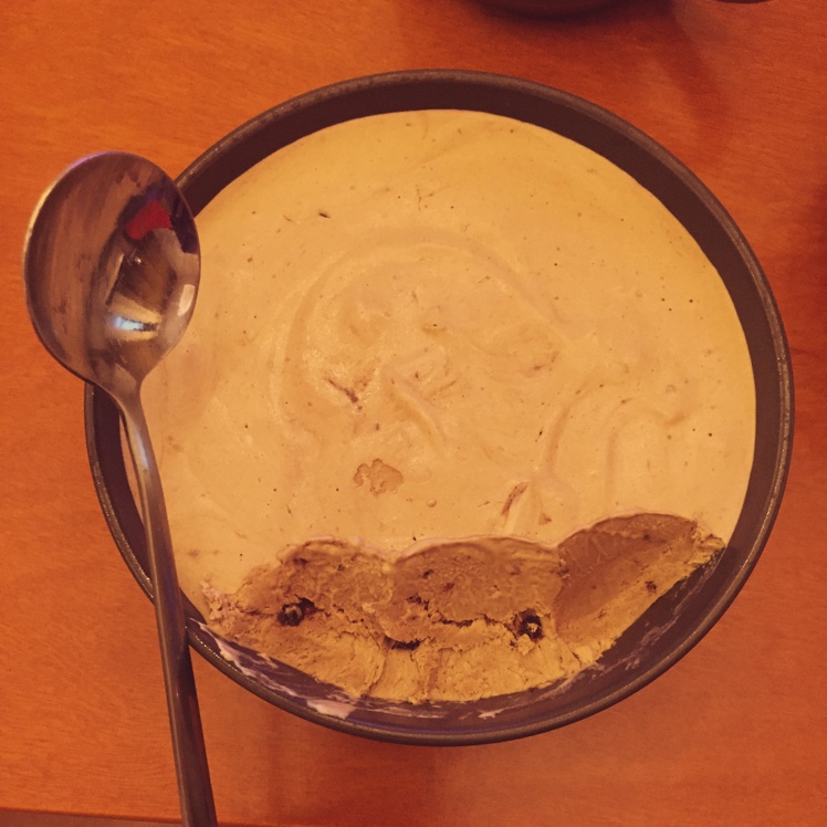 浓醇黑巧克力冰淇淋（免搅打）