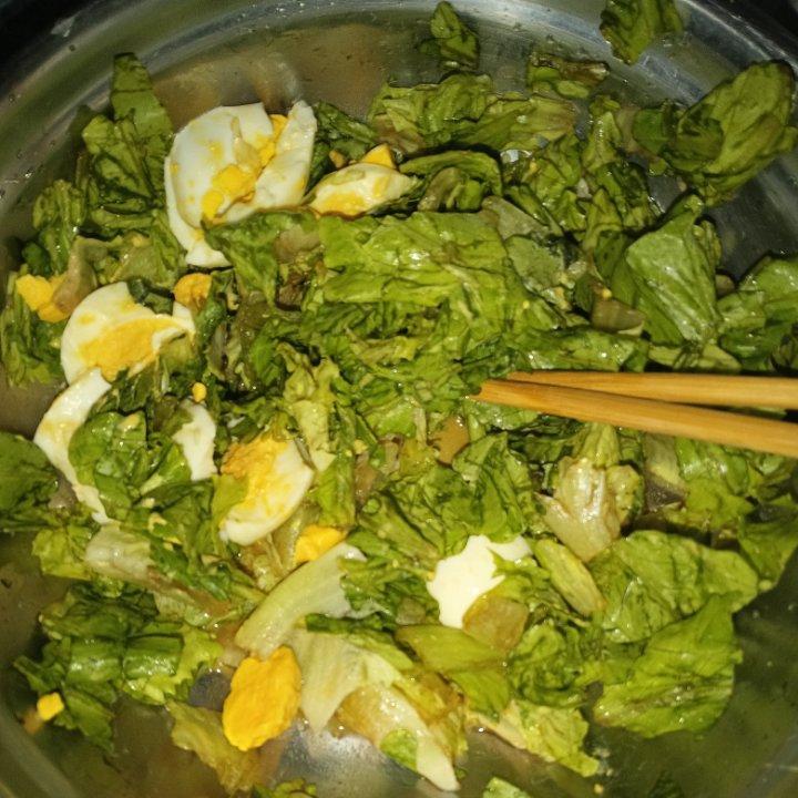 减脂凉拌生菜鸡蛋
