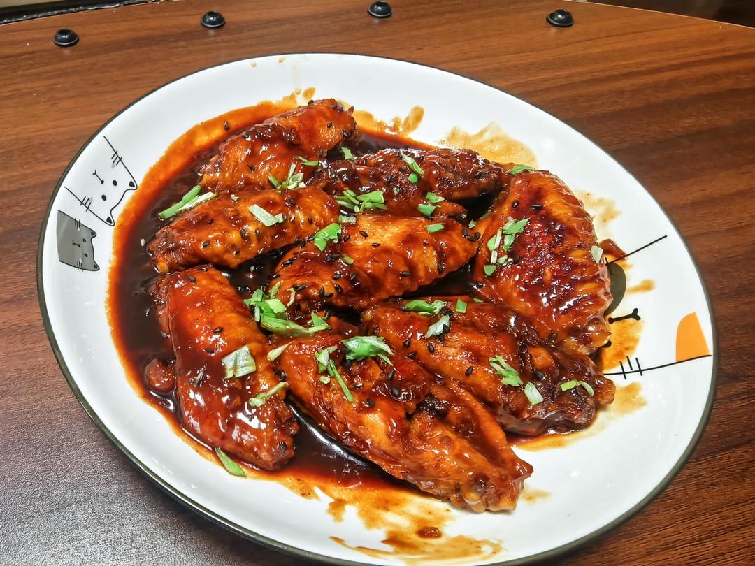 好吃到舔手指的「蒜香蜜汁鸡翅根」👍