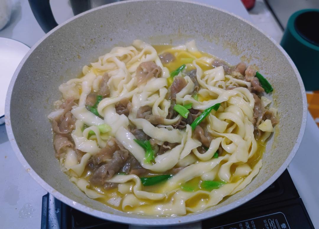一包搞定的金汤肥牛面