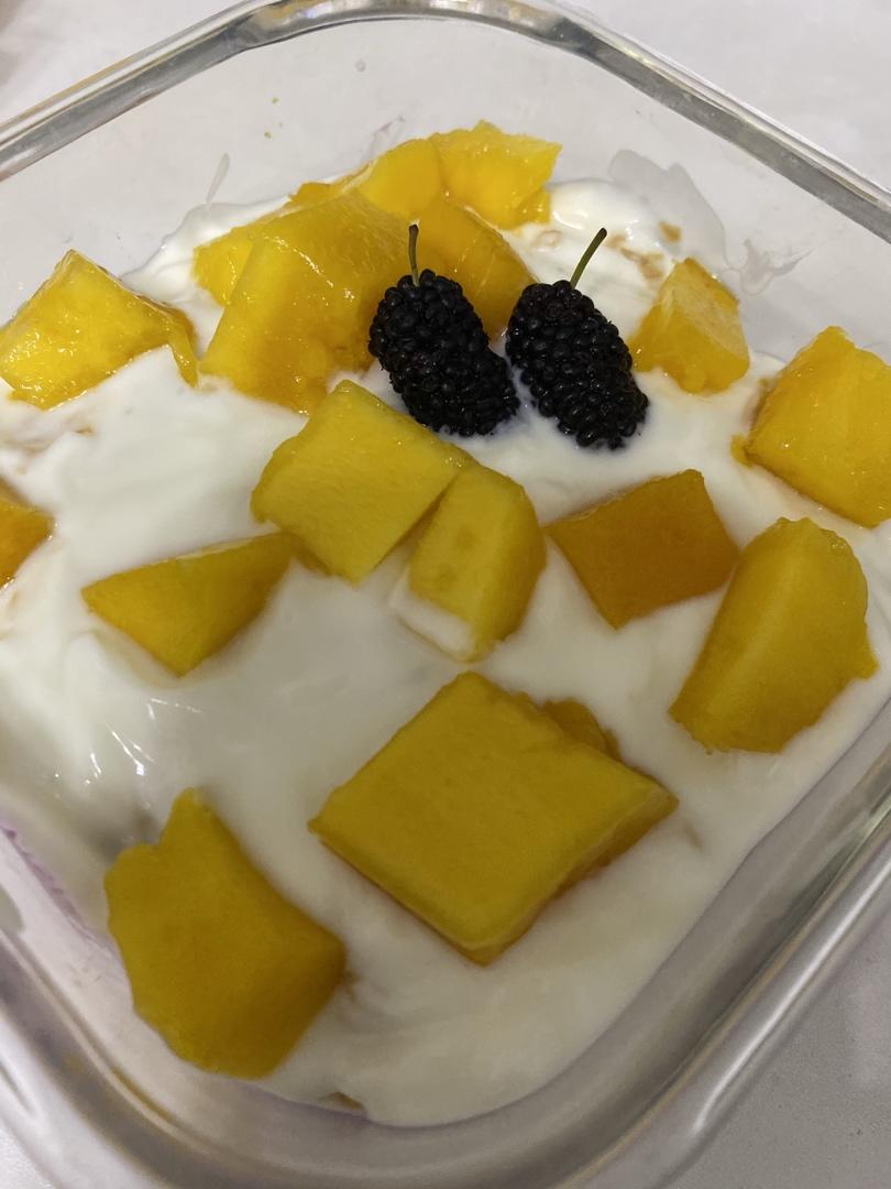 减肥也能吃的酸奶蛋糕盒子（入口即化媲美草莓奶油蛋糕）