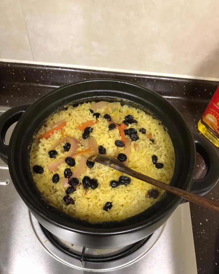 喷香一锅出咖喱牛肉抓饭