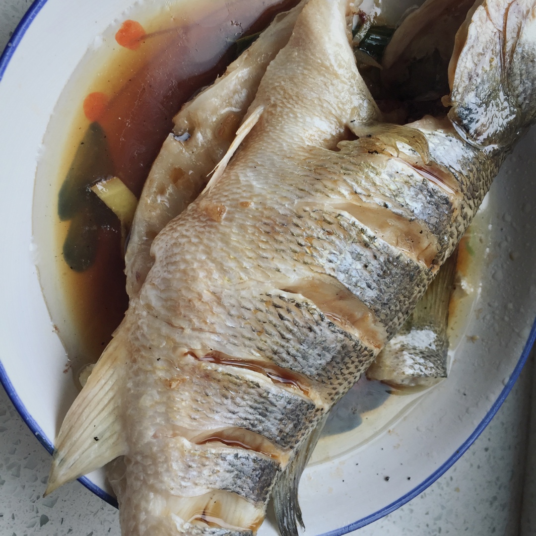 豉油清蒸鱼 清蒸鲈鱼