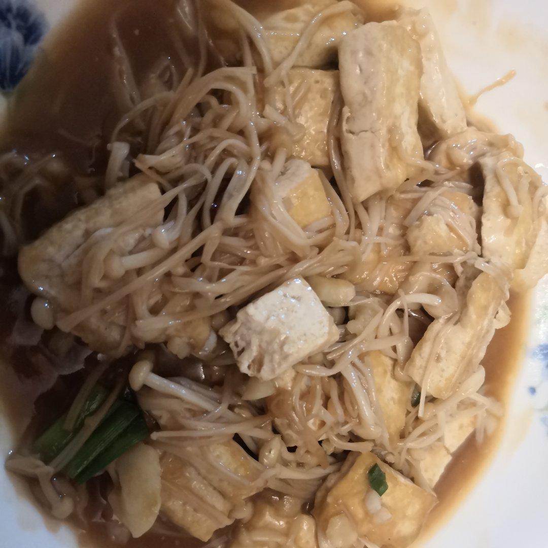 日本豆腐金针菇煲