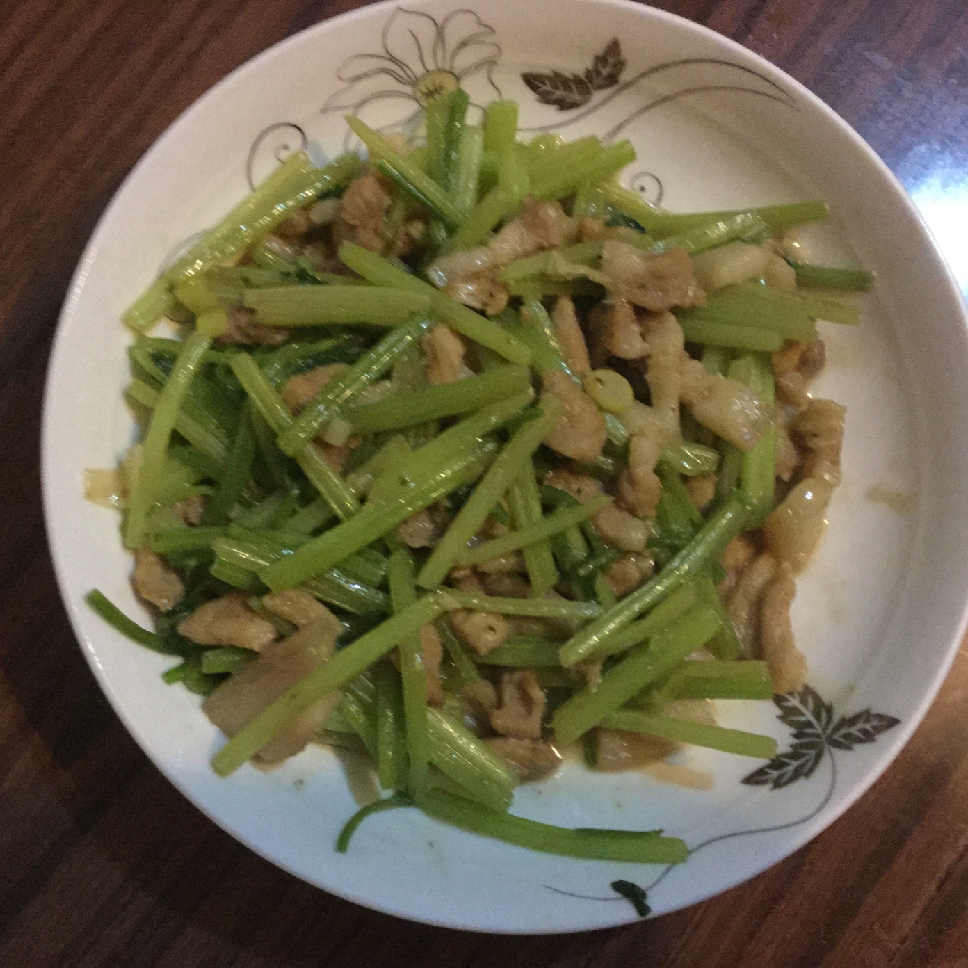 芹菜炒肉片