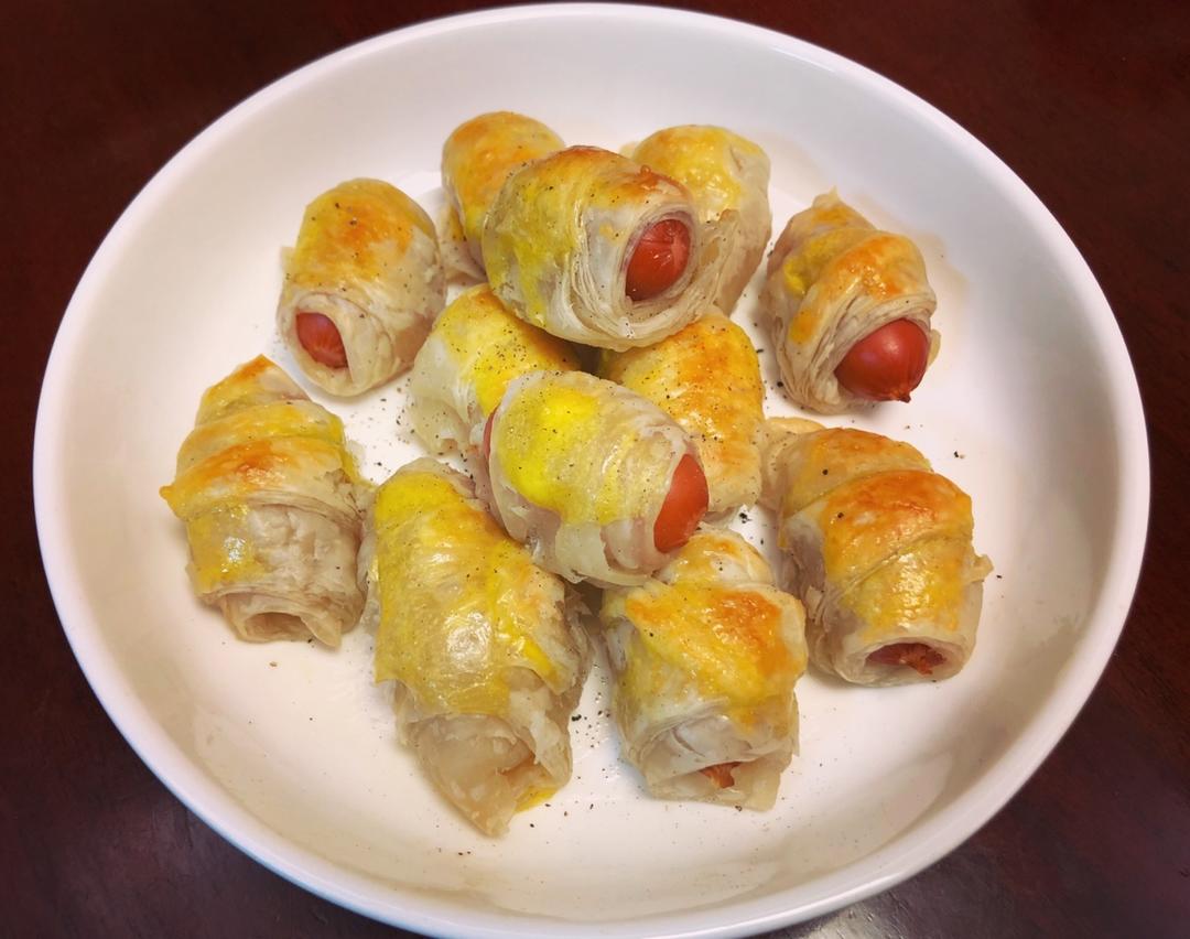 香肠酥皮卷：手抓饼皮还能这样吃，不用和面快速搞定早餐