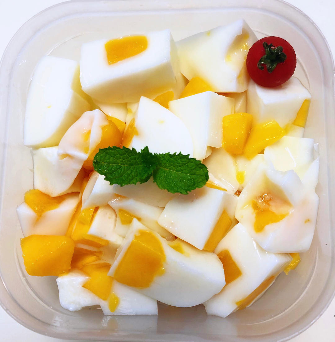 省时易做（只要十分钟）小孩也可做的芒果🥭牛奶🥛布丁🍮