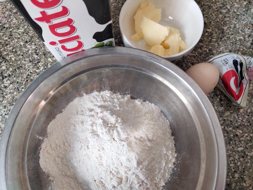 纯奶手撕吐司的做法 步骤1