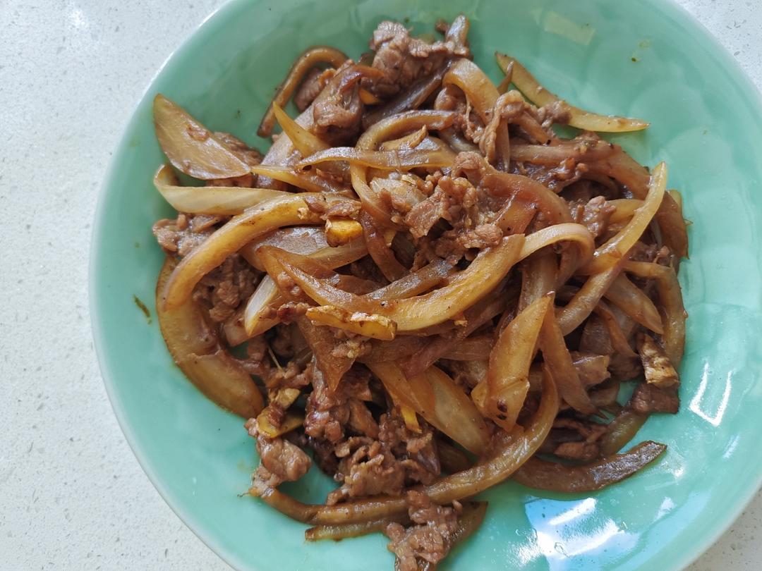 洋葱炒牛肉