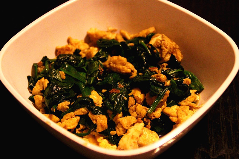 菠菜炒鸡蛋