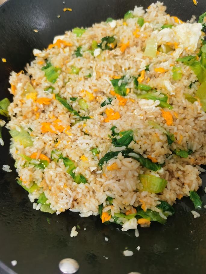 不想吃食堂就蛋炒饭