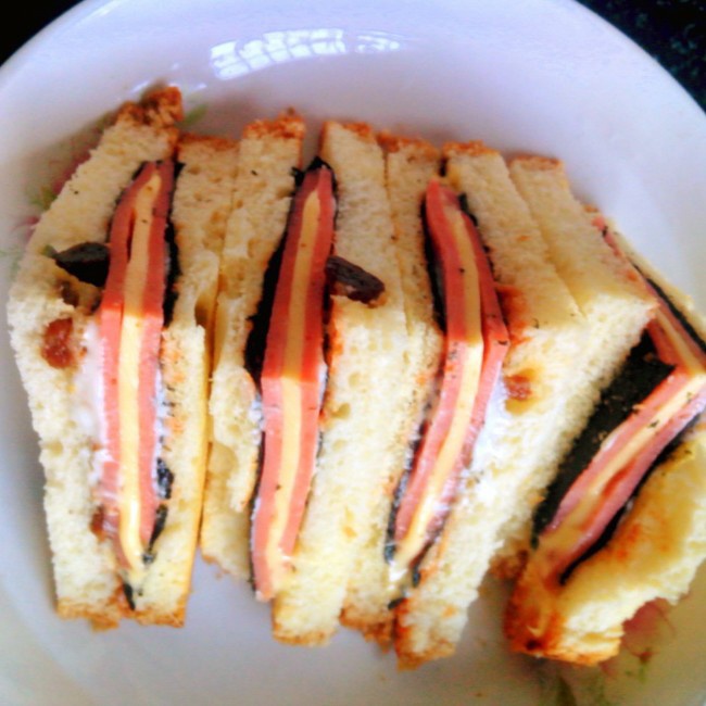 培根鸡蛋三明治