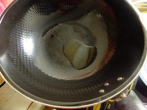 土豆片回锅肉的做法 步骤6