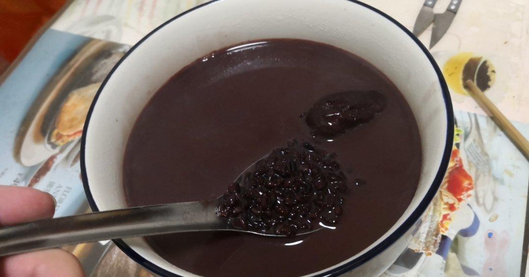 花生红枣黑米粥