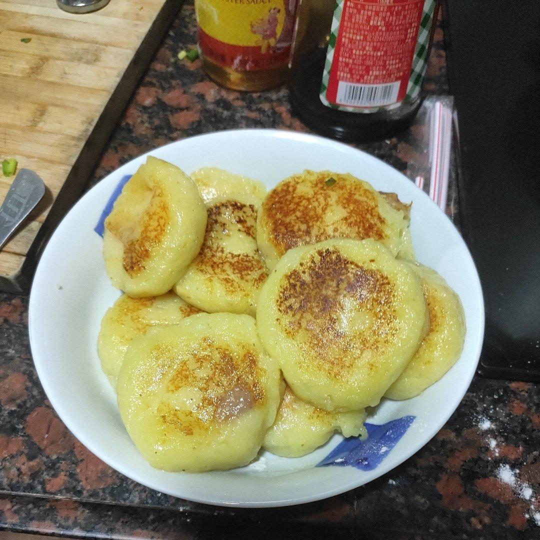 这个小饼真好吃，简单3步，外酥里嫩，好吃不上火!