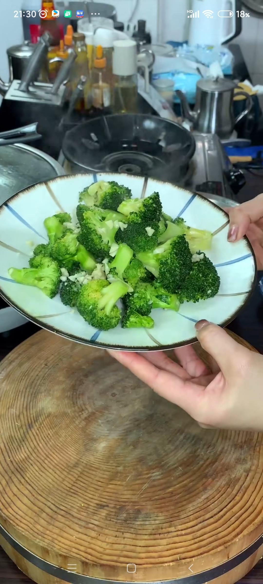 蒜蓉西兰花的做法