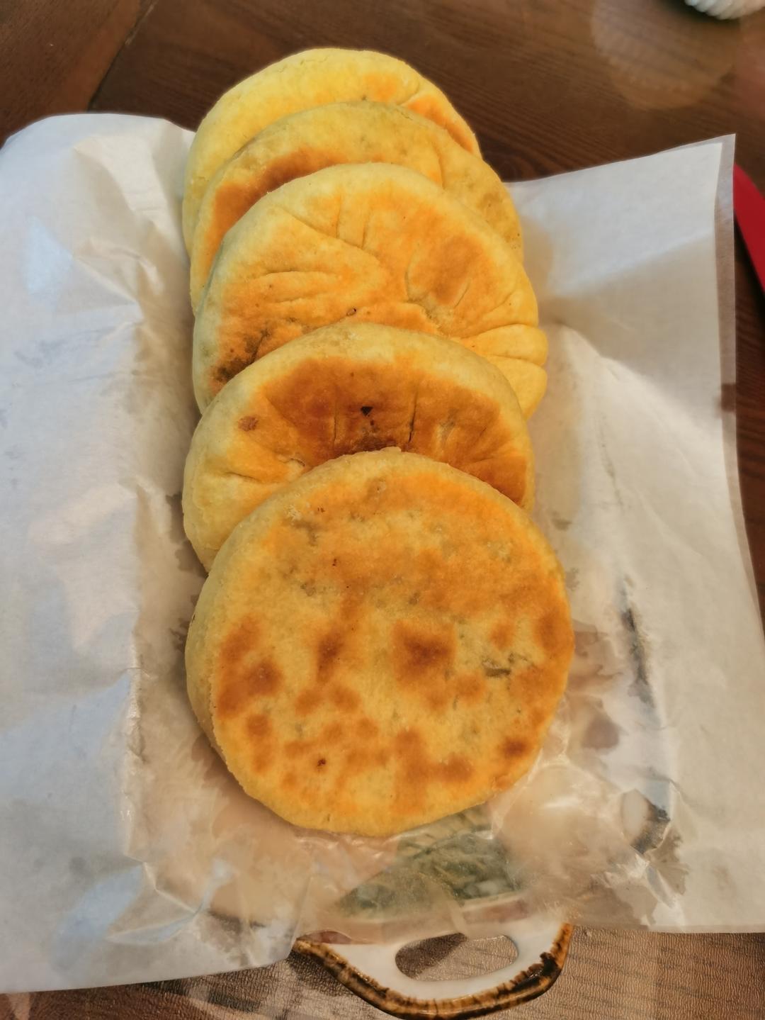 超级无敌豪华版本韭菜盒子（发面）