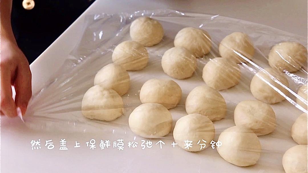 【巨蛋面包】酥脆的外壳，柔软的内心