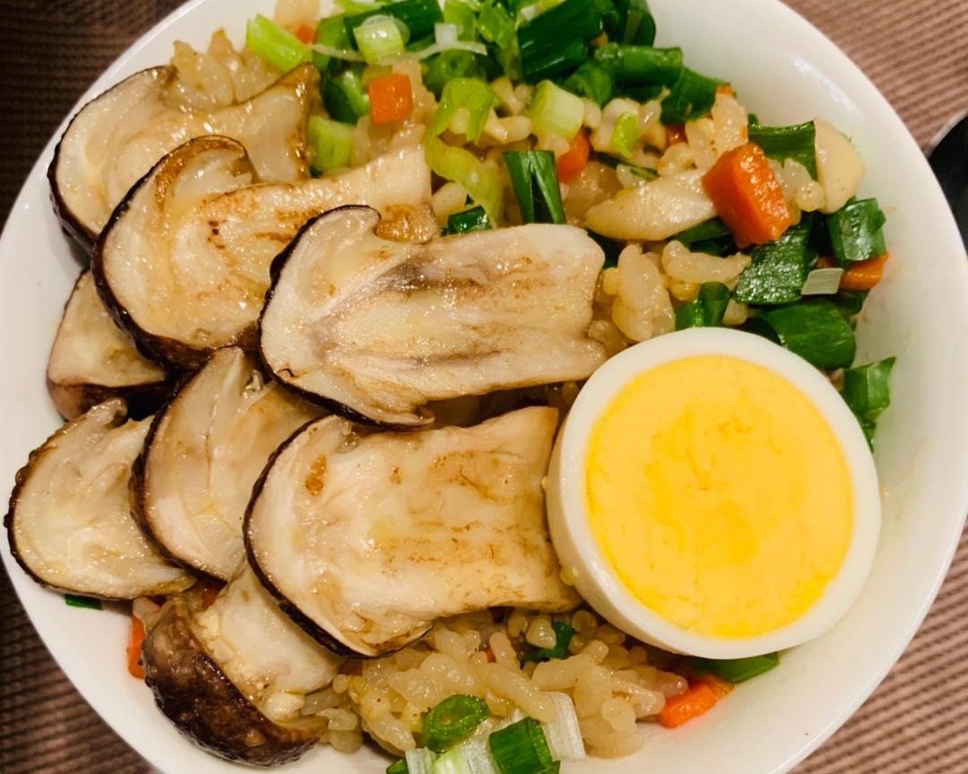 减脂期姬松茸胡萝卜焖饭