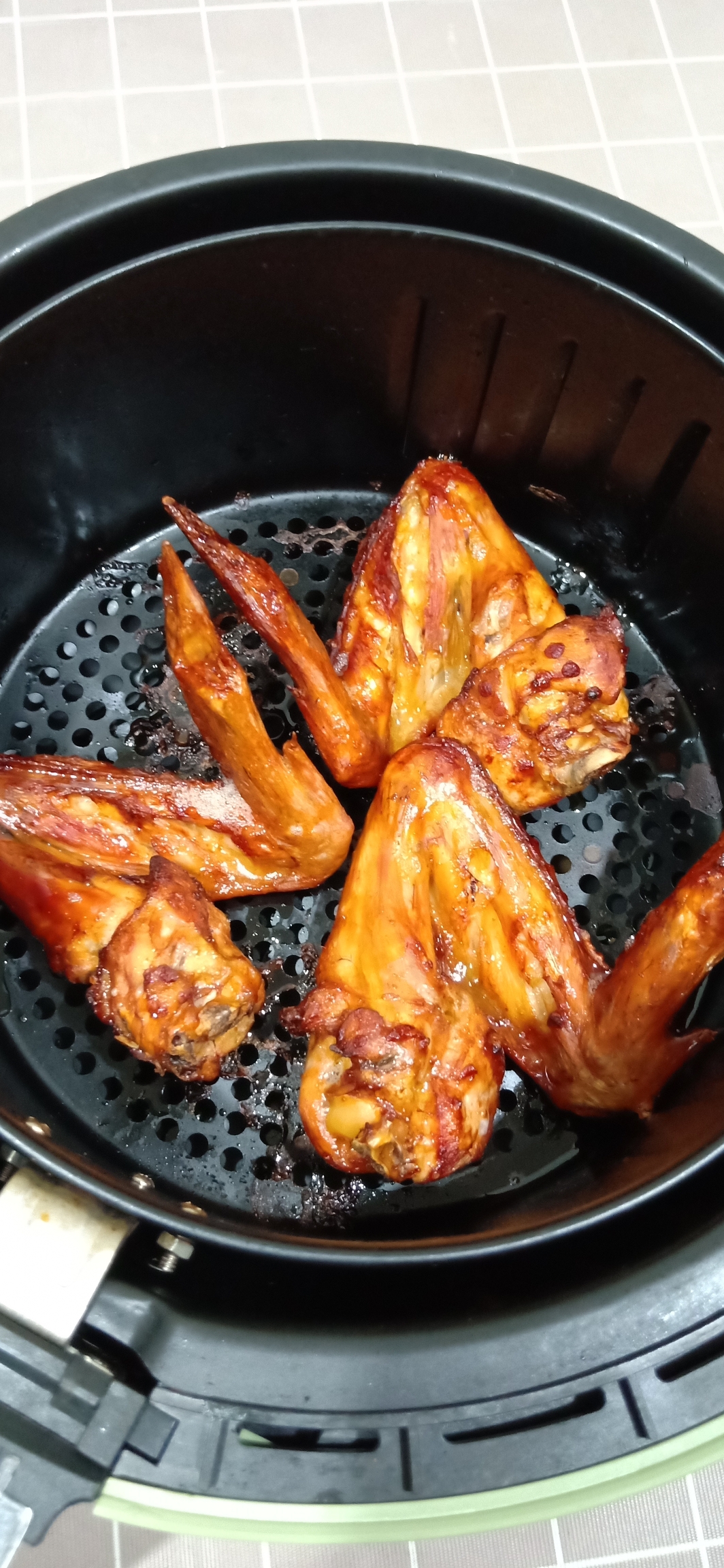空气炸锅——美味烤全翅和烤鸡大腿的做法 步骤13
