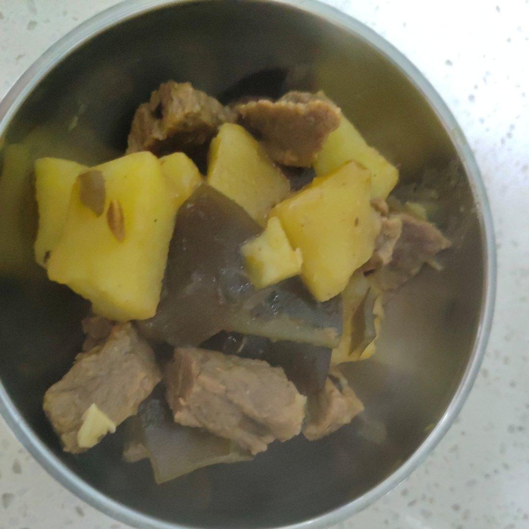 土豆炖牛肉-家常好吃快手！