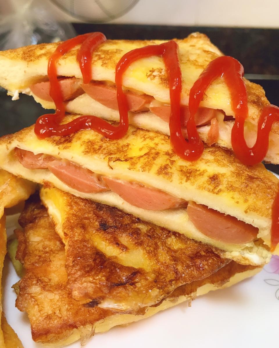 黄金土司煎蛋包