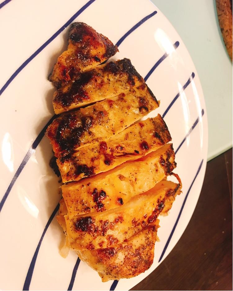 酷炫屌炸天好吃的煎鸡胸肉（香蒜蜂蜜煎鸡胸肉）