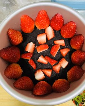 6寸酸奶草莓慕斯蛋糕🍰的做法 步骤9