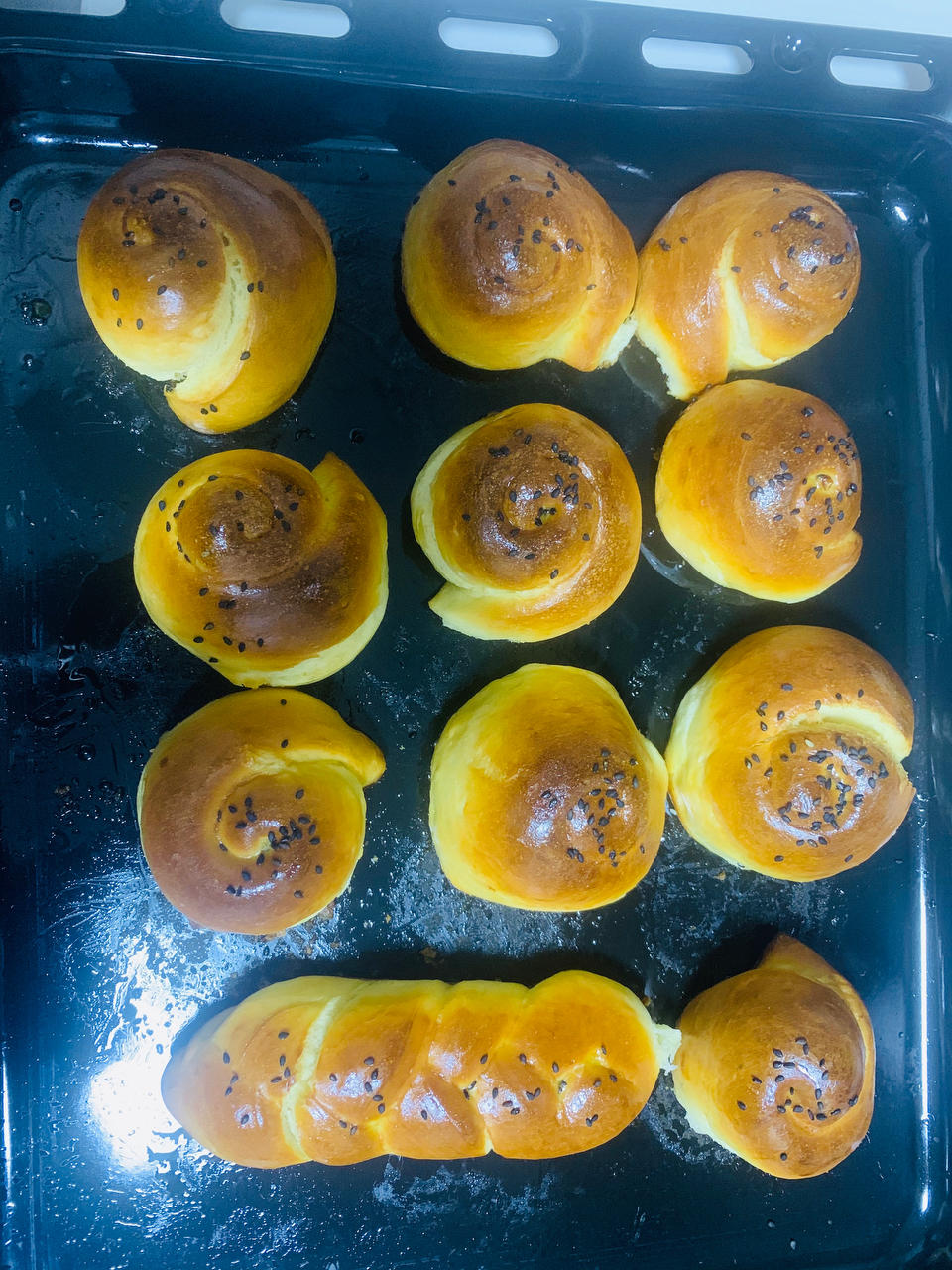 蜂蜜脆底小面包(一次发酵)