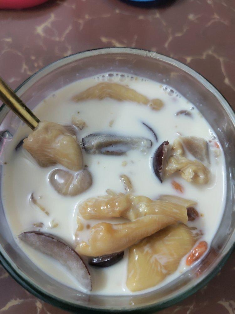 【10款女性滋养汤】花胶炖牛奶