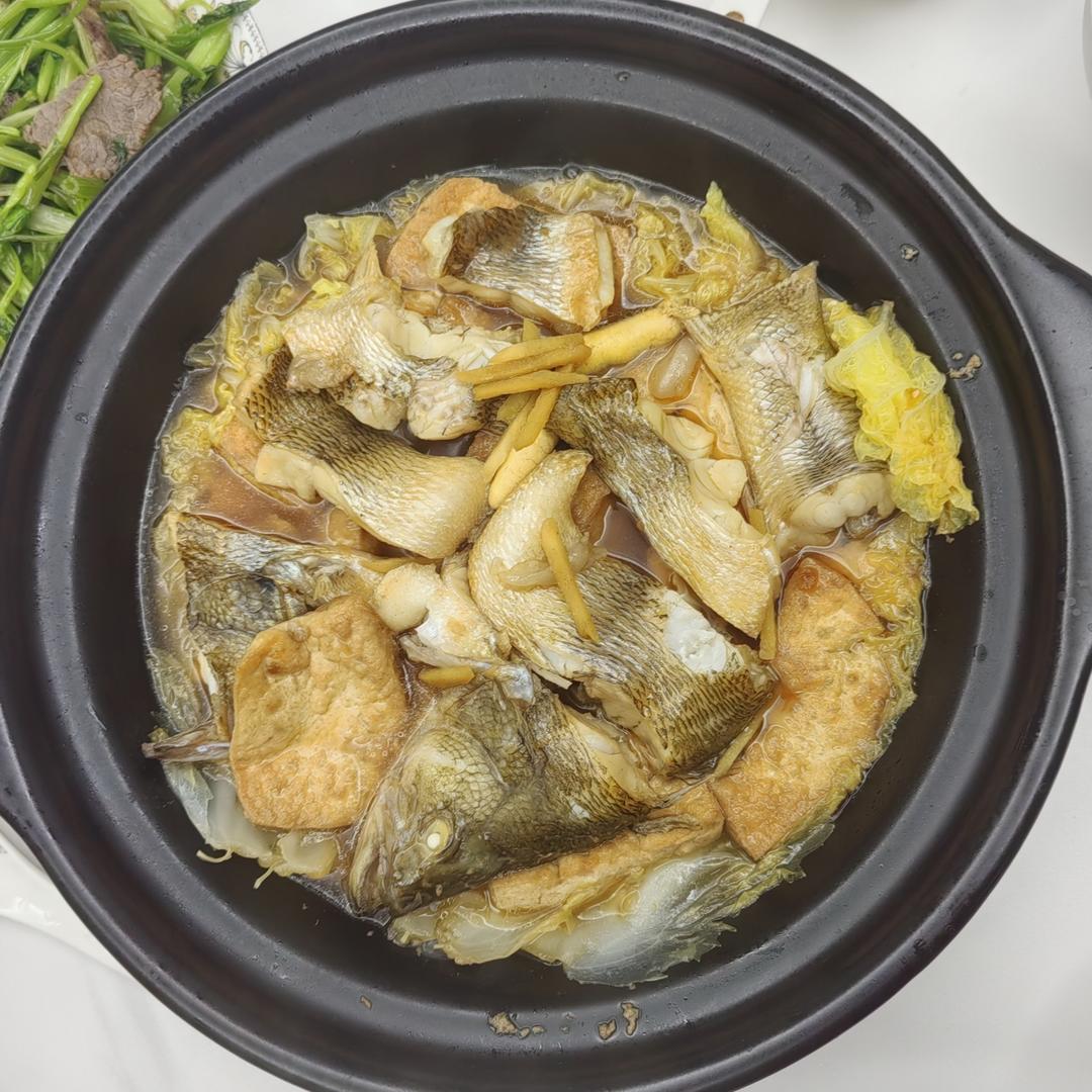 鲜嫩豆腐鲈鱼煲